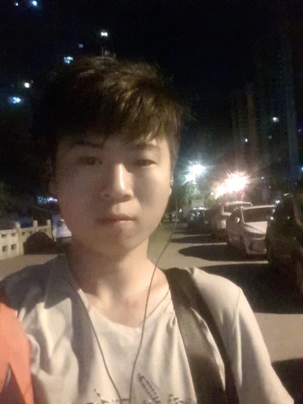 流星的瞬间的第一张照片--认干亲服务网