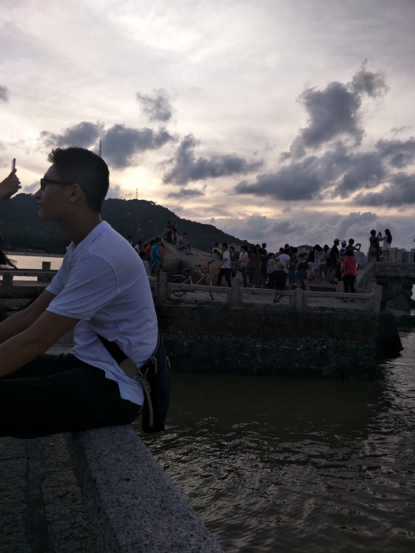 诗和远方的第一张照片--认干亲服务网