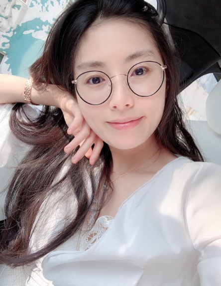 Anna的第一张照片--认干亲服务网