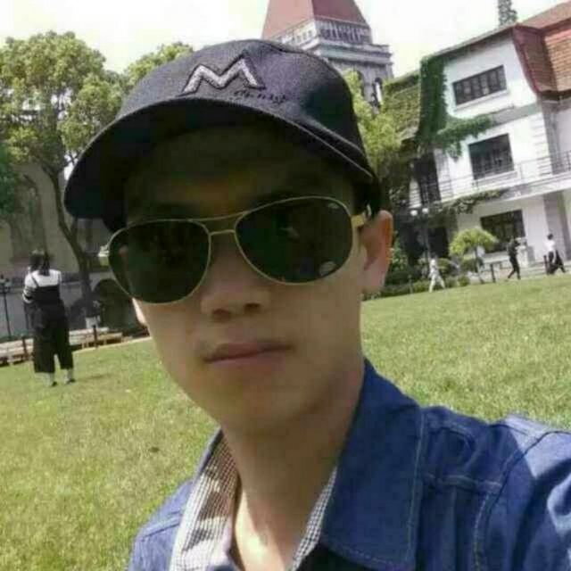 龙小华的第一张照片--认干亲服务网