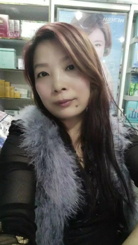 胡静的第一张照片--认干亲服务网