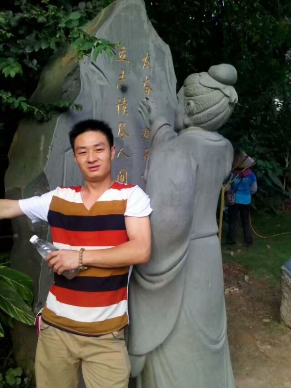 相依相伴的第一张照片--认干亲服务网