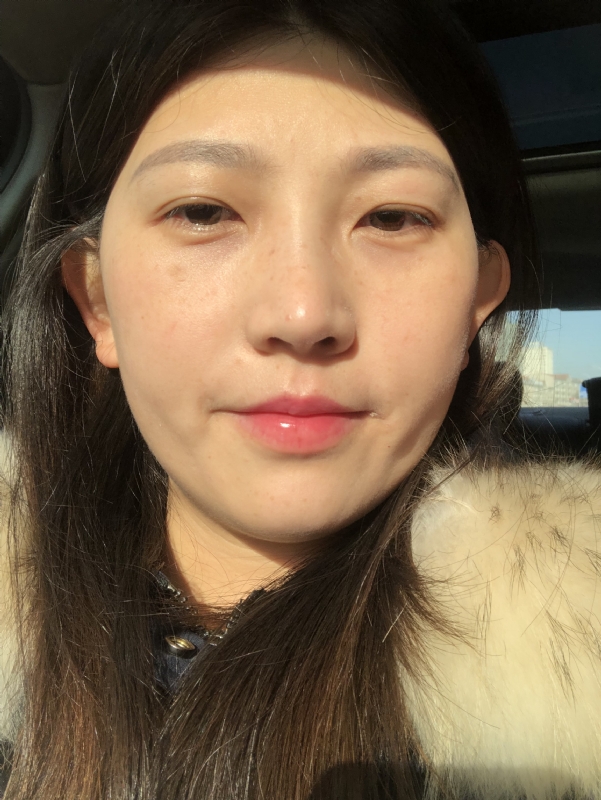 轻闭双眼的第一张照片--认干亲服务网