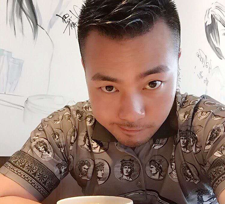 刘江平的第一张照片--认干亲服务网