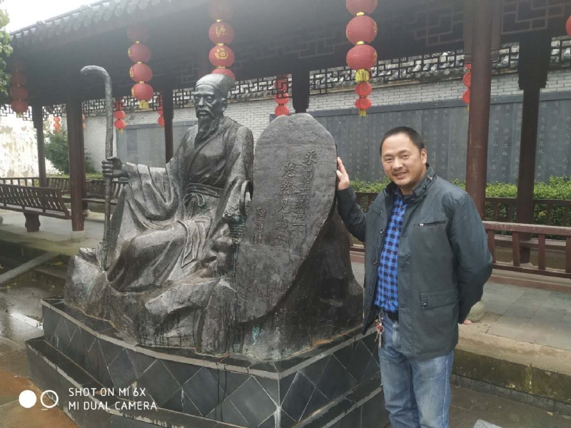 王鑫的第一张照片--认干亲服务网