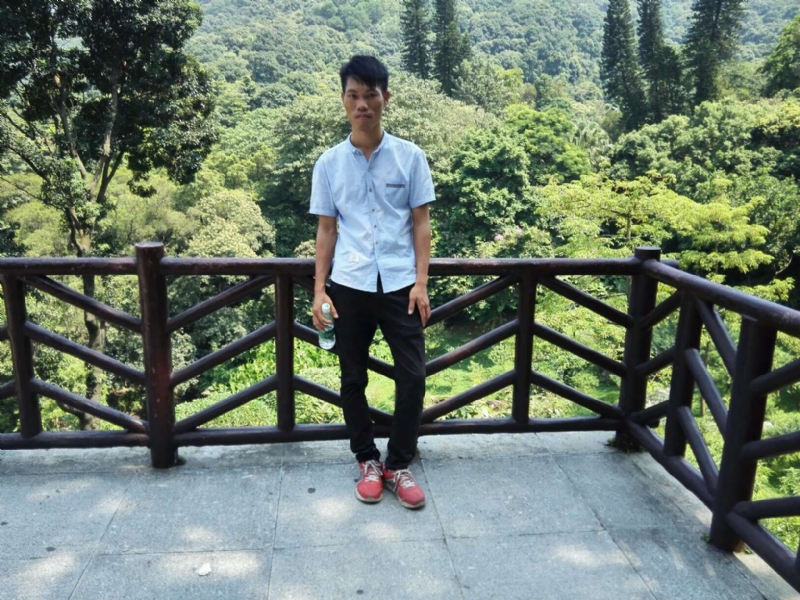 小进的第一张照片--认干亲服务网