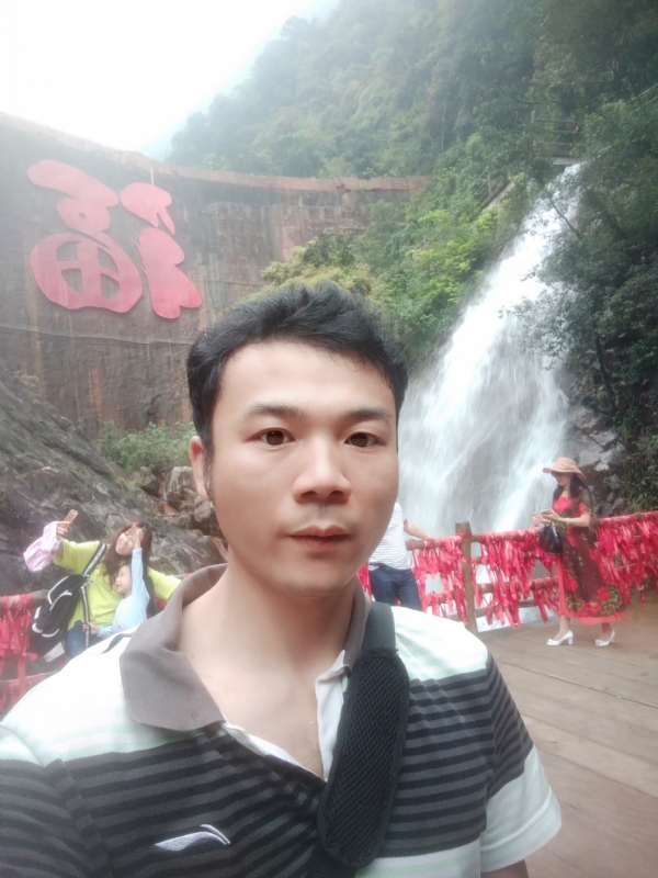 珊珊您是珊无无无妻的第一张照片--认干亲服务网