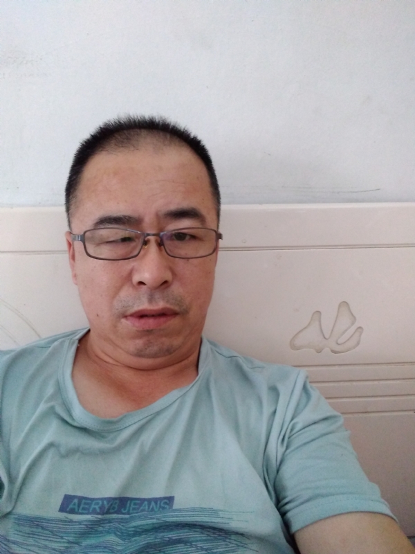 大叔的第一张照片--认干亲服务网