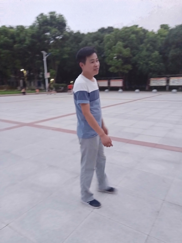 一笑的第一张照片--认干亲服务网