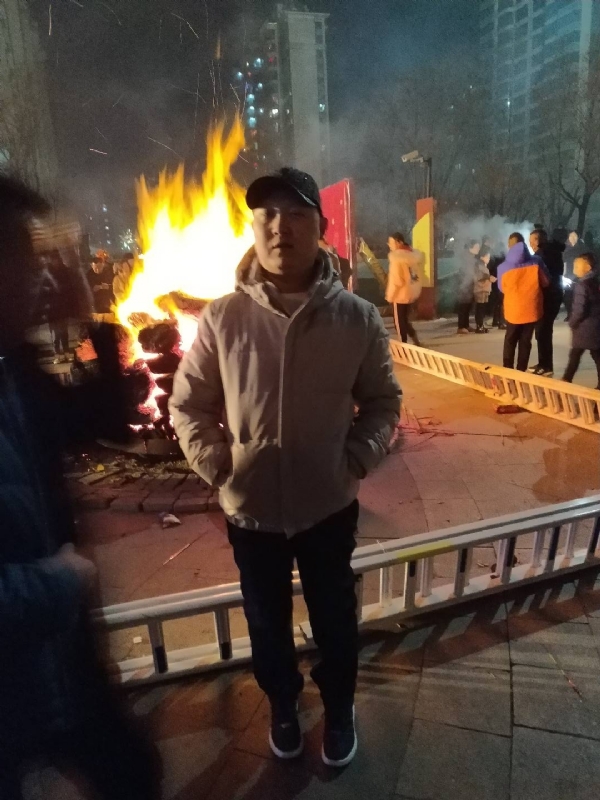 爱情里的俩个人的第二张照片--认干亲服务网