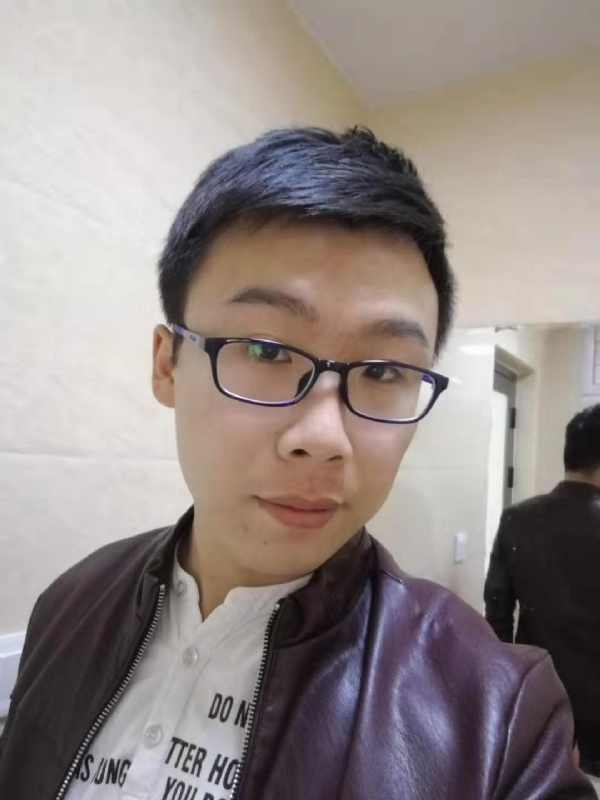 白色的纷飞雪夜的第一张照片--认干亲服务网