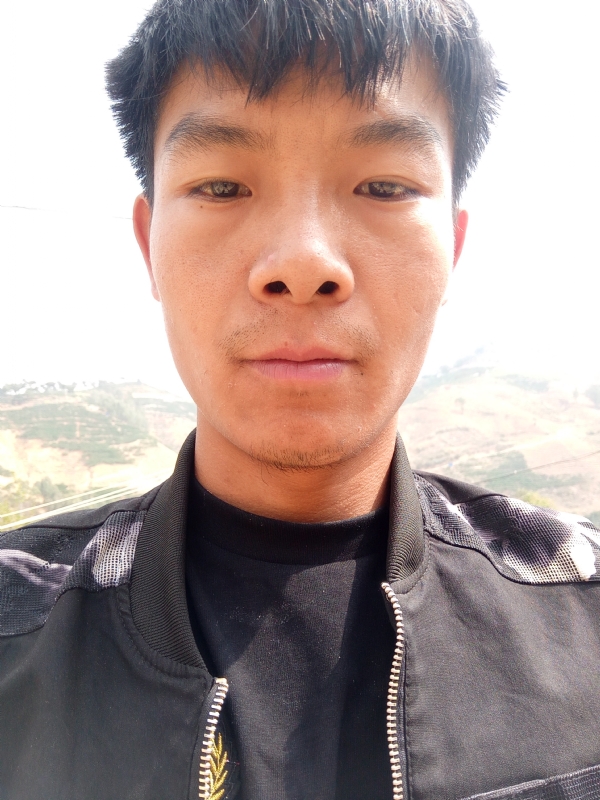 唐伟的第一张照片--认干亲服务网