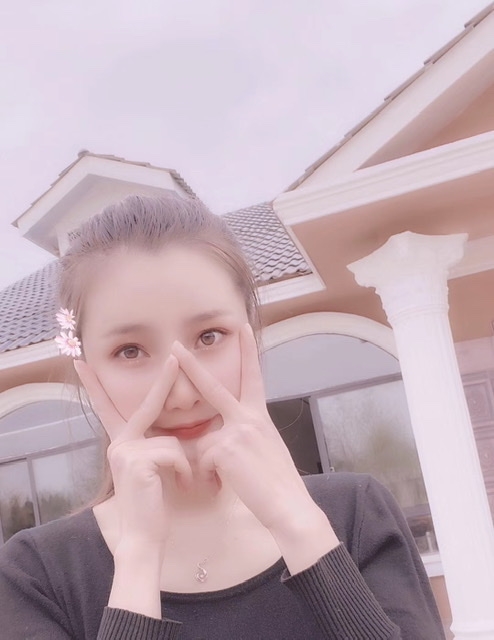 小媛的第一张照片--认干亲服务网