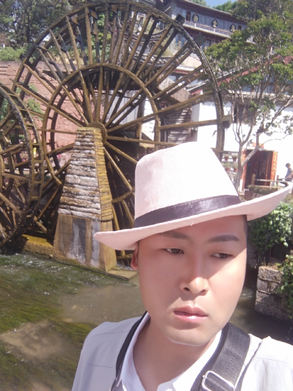 曲靖相亲的第一张照片--认干亲服务网