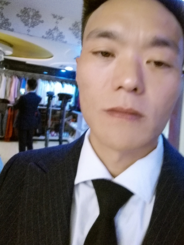 醉酒的蝴蝶的第二张照片--认干亲服务网