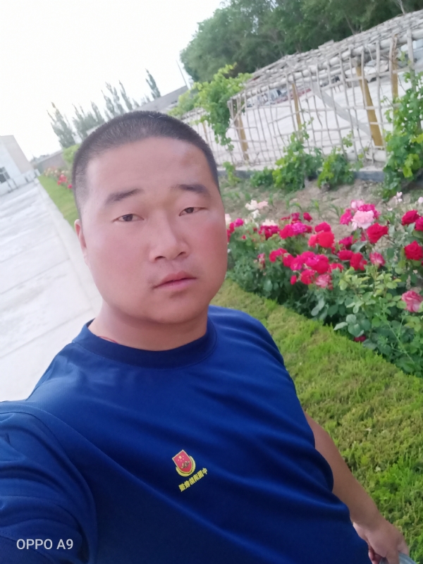 奋斗中的青春最美丽的第一张照片--认干亲服务网