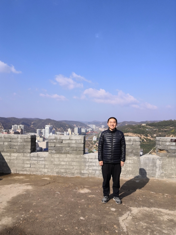 人间不值得的第一张照片--认干亲服务网