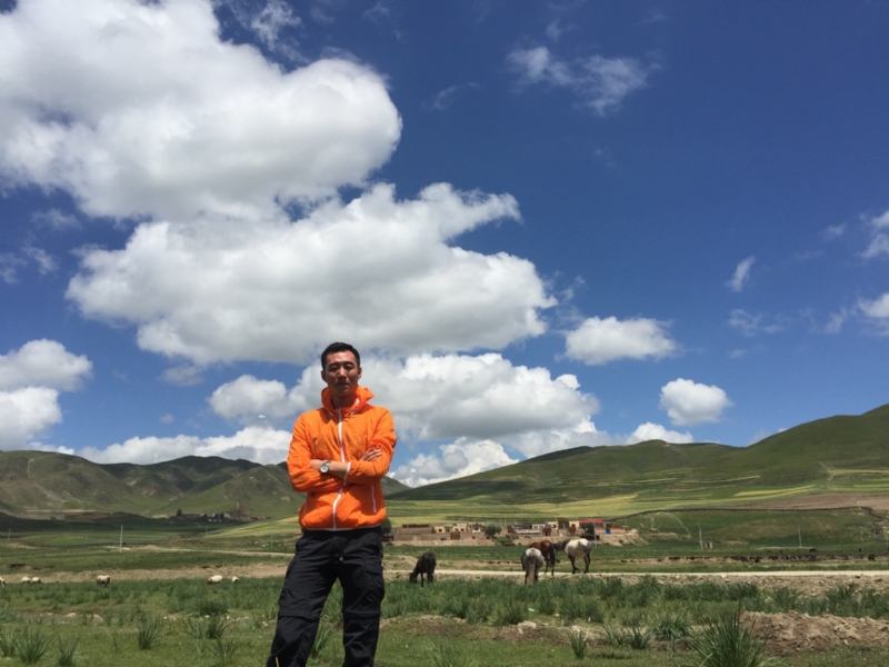 等雨的第三张照片--认干亲服务网