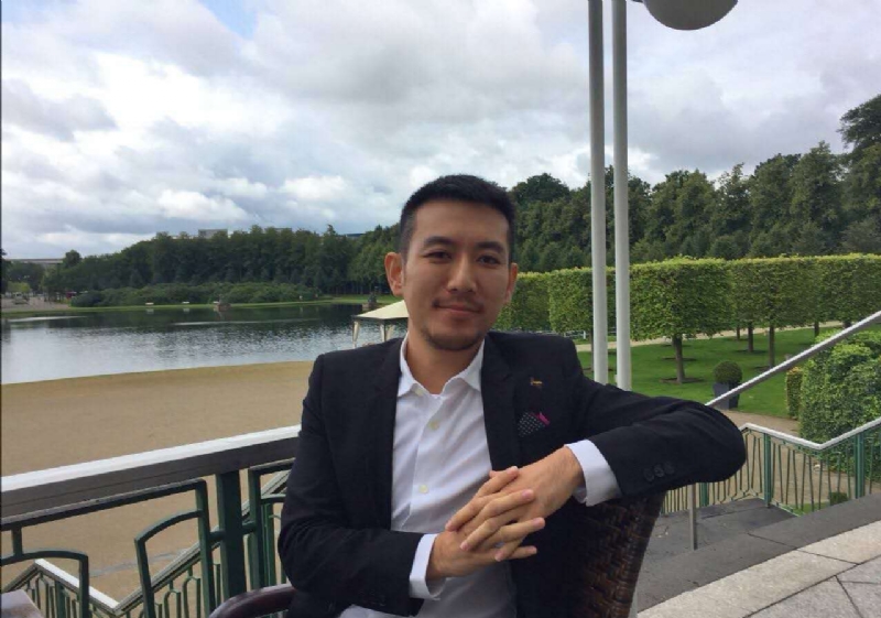 劉偉安的第一张照片--认干亲服务网