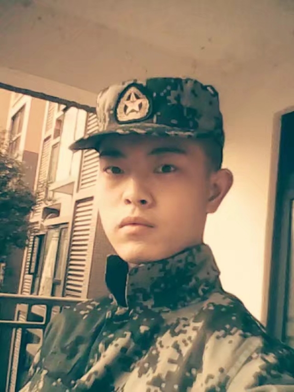 深情留给意中人aaaa的第一张照片--认干亲服务网