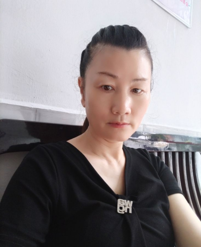 单只蝴蝶的第二张照片--认干亲服务网