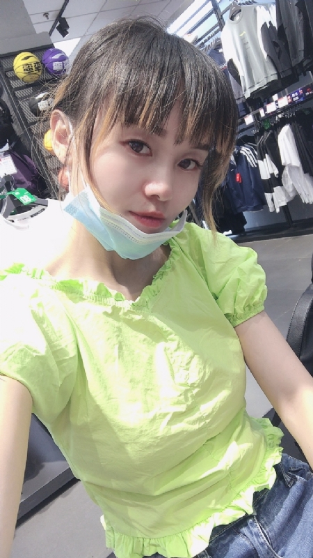 婀娜袅袅的第一张照片--认干亲服务网