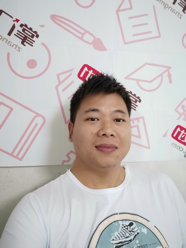 轻静地行走着的第一张照片--认干亲服务网