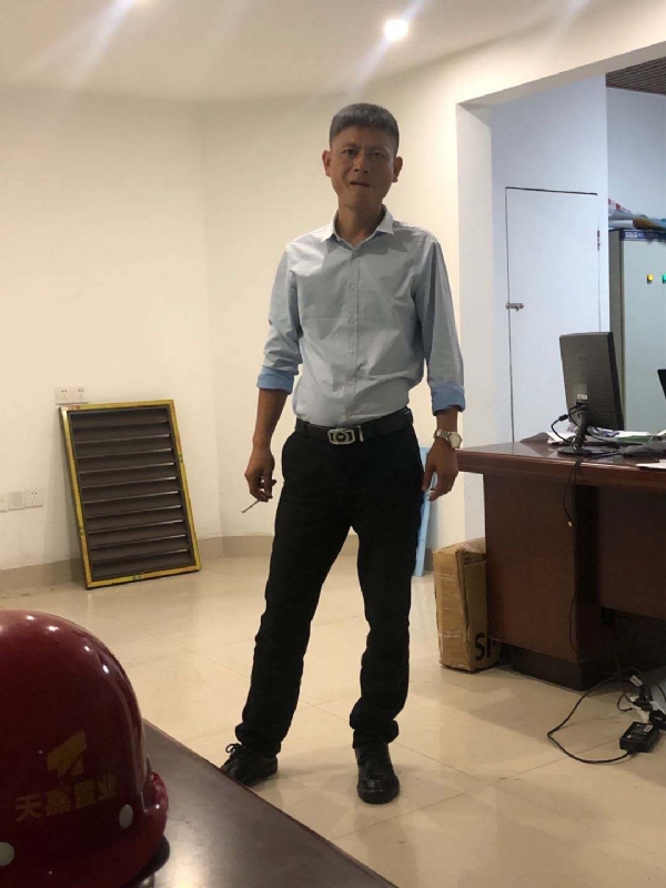 郁闷之中的第一张照片--认干亲服务网