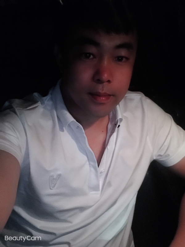 张苹果的第一张照片--认干亲服务网