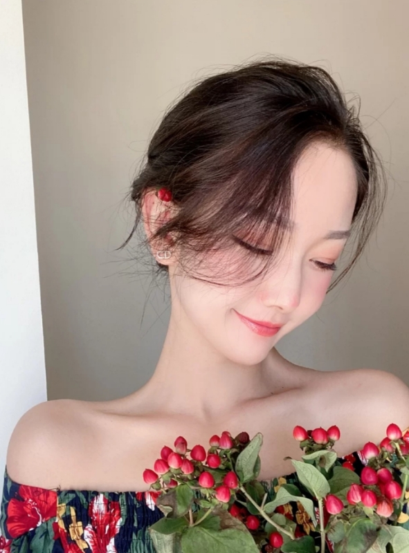 小诗vanessa的第二张照片--认干亲服务网