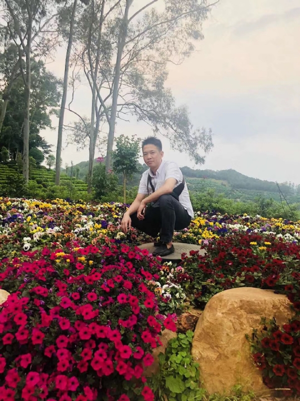 小郑的第一张照片--认干亲服务网