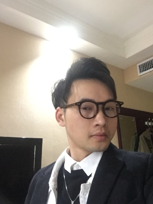 曾亮的第一张照片--认干亲服务网