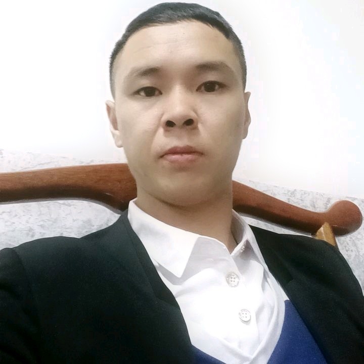 冷漠的第一张照片--认干亲服务网