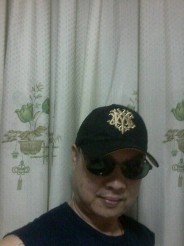 时尚厨男的第一张照片--认干亲服务网