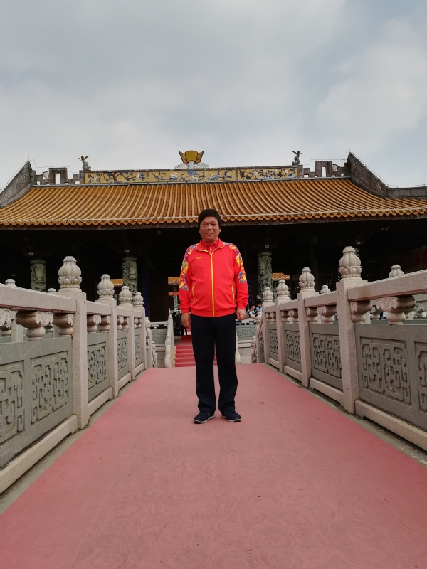 红尘老生的第一张照片--认干亲服务网