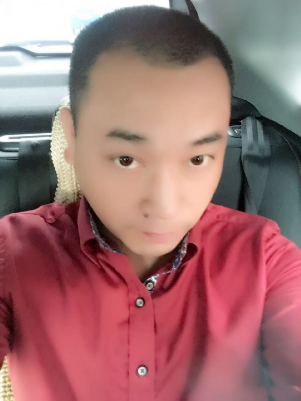 在一个路口等的第一张照片--认干亲服务网