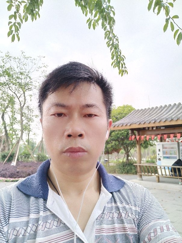 一个人的孤单的第一张照片--认干亲服务网