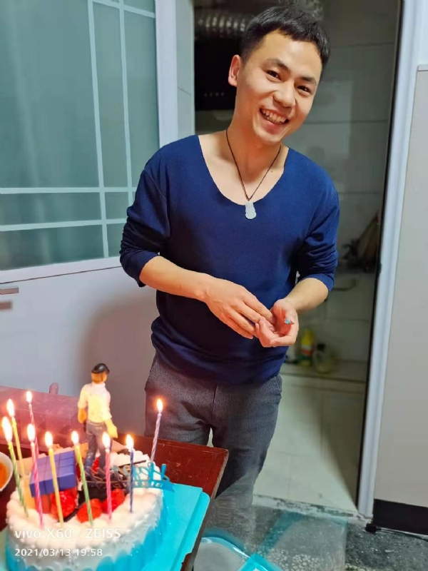 找结婚对象的第一张照片--认干亲服务网