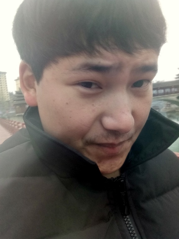 侗族青年作家超超的第二张照片--认干亲服务网