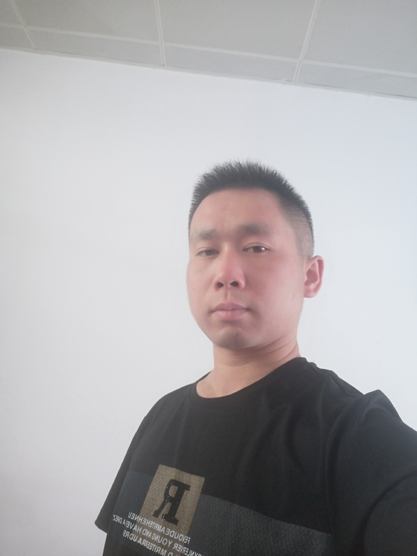 孤独的狼的第一张照片--认干亲服务网