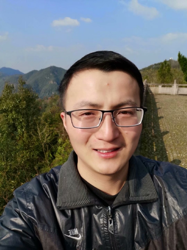 杨先生的第一张照片--认干亲服务网