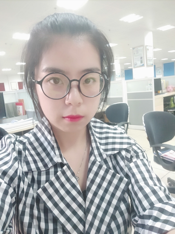 莹莹的第一张照片--认干亲服务网