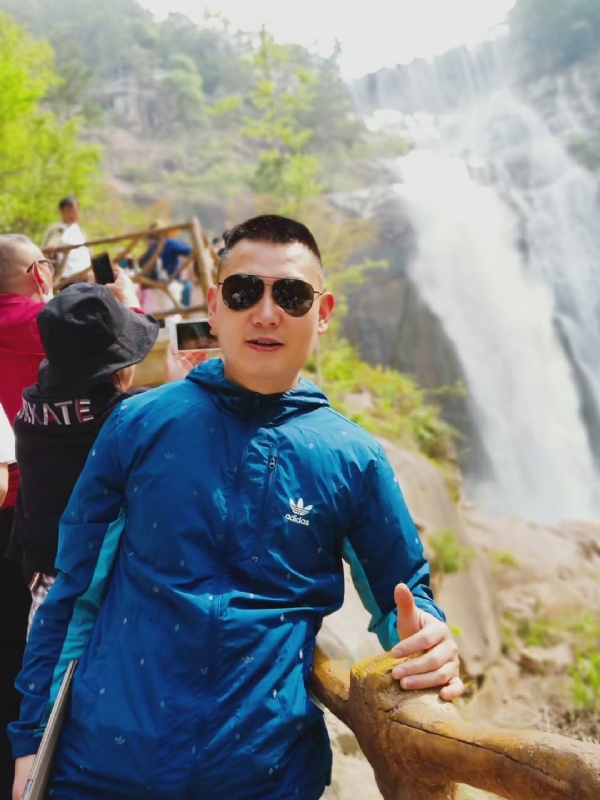 钟爱一生的第一张照片--认干亲服务网