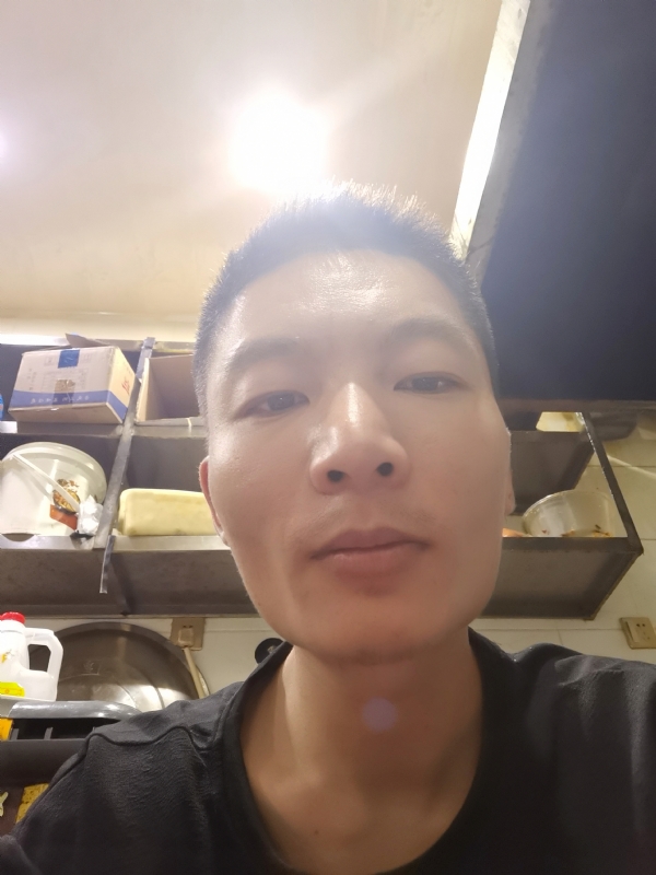 邹先生的第二张照片--认干亲服务网