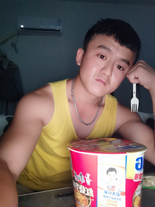 飞飞的第一张照片--认干亲服务网