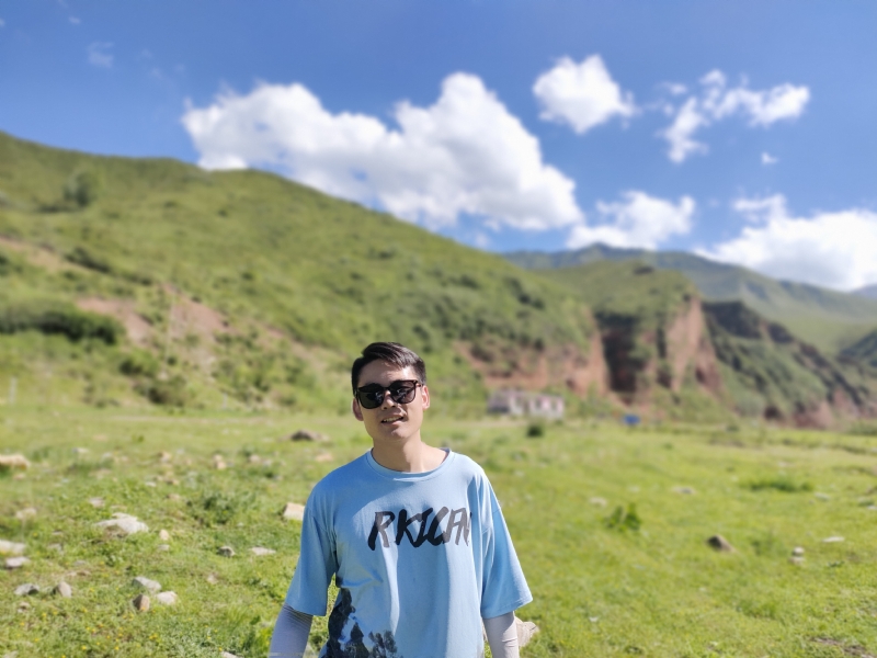 祁三岁的第一张照片--认干亲服务网