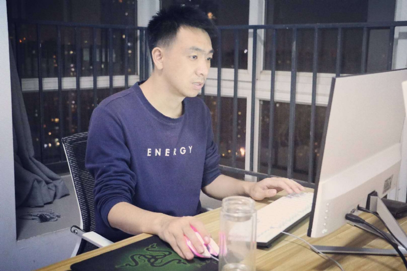 滞后的微笑的第二张照片--认干亲服务网