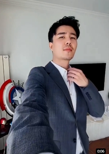 孤獨一郎的第一张照片--认干亲服务网