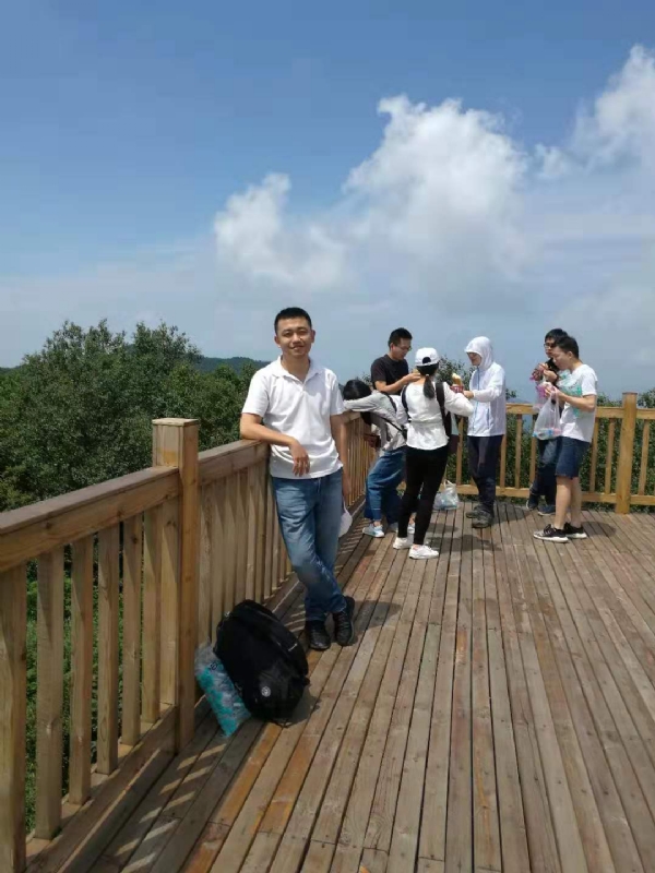 王亦之的第二张照片--认干亲服务网