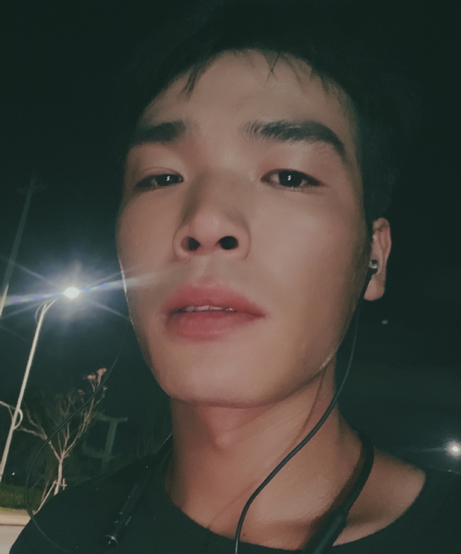 满船清梦压星河的第二张照片--认干亲服务网